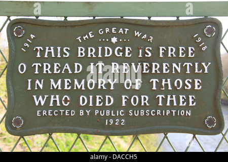 Die Coalport und Steckfeld Krieg Denkmal Fußgängerbrücke über den Fluss Severn 1922 gebaut Stockfoto