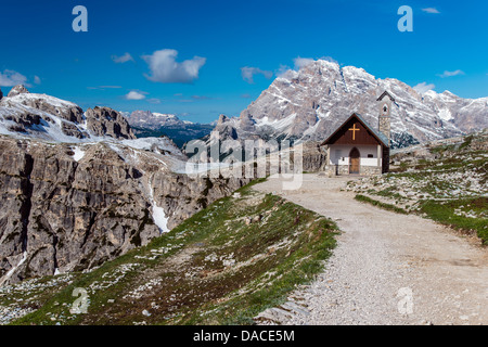 Cappella Degli Alpini Bergkirche, Dolomiten, Cadore, Veneto, Italien Stockfoto