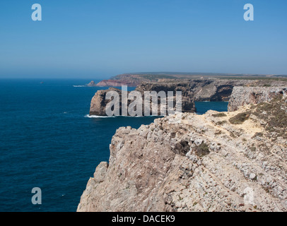 Klippen an der Algarve in Portugal bei Kap St. Vincent, Sagres, Zeitpunkt der extreme Südwesten Europas Stockfoto