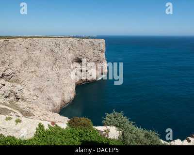 Klippen an der Algarve in Portugal bei Kap St. Vincent, Sagres, Zeitpunkt der extreme Südwesten Europas Stockfoto