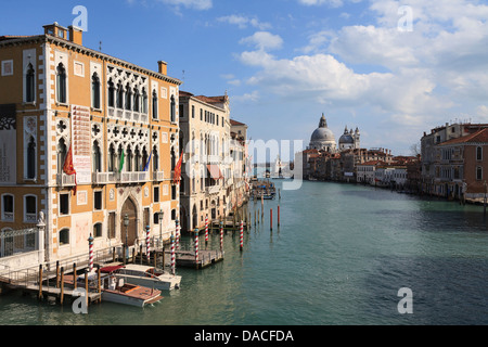 Chiesa Santa Maria della Salute und Accademia Museum, Venedig, Italien Stockfoto