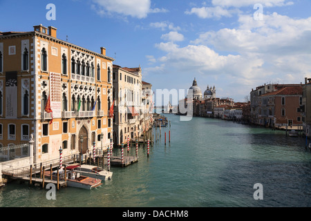 Chiesa Santa Maria della Salute und Accademia Museum, Venedig, Italien Stockfoto