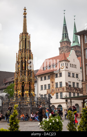 Hauptmarket und schönen Brunnen, Nürnberg, Deutschland, Europa. Stockfoto