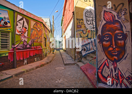 Straßenszene in Valparaiso, Chile Stockfoto