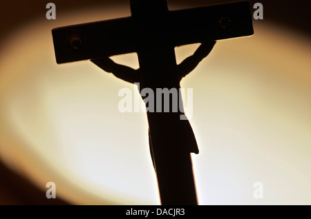 Jesus am Kreuz, Back-lit. Stockfoto