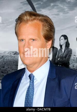 Los Angeles, CA. 10. Juli 2013. Jeff Daniels im Ankunftsbereich für Premiere von Staffel 2 der HBO Serie THE NEWSROOM, The Paramount Theater (Paramount Studio), Los Angeles, CA 10. Juli 2013. Bildnachweis: Elizabeth Goodenough/Everett Collection/Alamy Live-Nachrichten Stockfoto