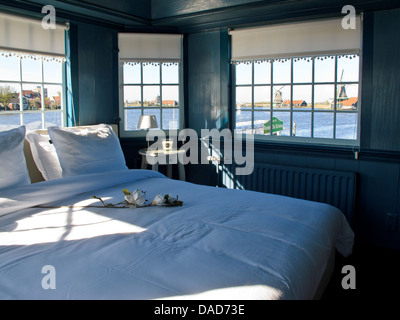 Die Zimmer im alten Gebäude des Heerlijck Slaapen Op de Zaanse Schans B & B Stockfoto