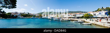 Panorama von Port oder Hafen von Skiathos Insel in Griechenland, Ort berühmte Touristen-Ziel. Stockfoto