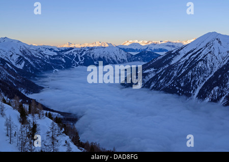 Europa, Frankreich, Französische Alpen, Haute-Savoie, Chamonix, das Tal von Chamonix, Meer der Wolken Stockfoto