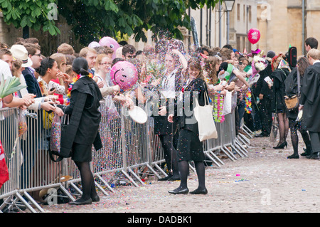 Oxford University Studenten feiern Abschluss der Abschlussprüfungen Stockfoto