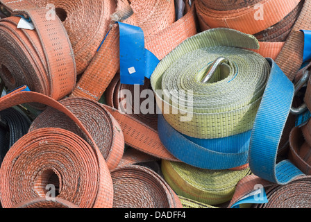 Schwere industrielle Riemen für Schutz und Sicherheit Stockfoto