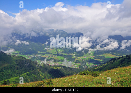 Blick von der Kanzelwand in Riezlern, Kleinwalsertal, Österreich, Vorarlberg, Allgäu Stockfoto