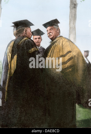 Der ehemalige US-Präsident Grover Cleveland in seiner Doktorarbeit Roben an der Princeton University, 1900. Hand - farbige Raster eines Fotos Stockfoto