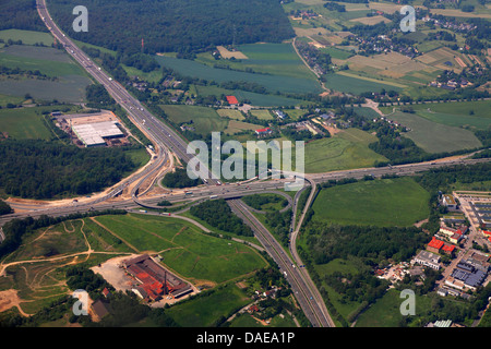 Antenne-Blick zum Autobahnkreuz Breitscheid A3 ein A52, Luftaufnahme, Deutschland, Ratingen Stockfoto