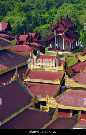 Blick über die Dächer von Mandalay Palast, Burma, Mandalay Stockfoto