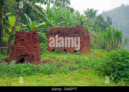 Haufen von Schlamm Ziegel, Burundi, Bujumbura Stockfoto