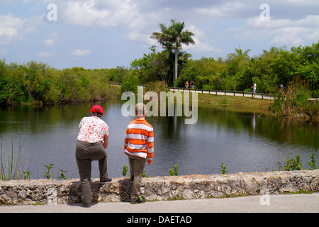 Miami Florida, Florida City, Everglades National Park, Main Park Road, Royal Palm Visitors Center, Zentrum, Schild, Logo, illegal zu füttern oder zu stören Tierwelt, Flosse Stockfoto