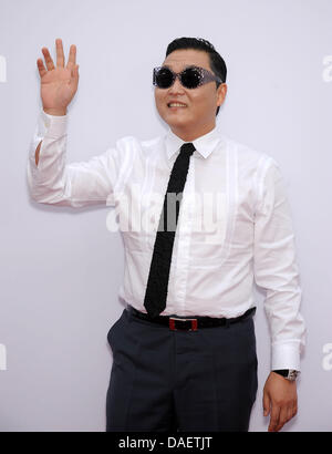 Westwood, Kalifornien, USA. 11. Juli 2013. Psy kommt für die Premiere des Films "Rot 2" im Dorf Theater. Bildnachweis: Lisa O'Connor/ZUMAPRESS.com/Alamy Live-Nachrichten Stockfoto