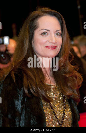 Deutsche Schauspielerin Natalia Woerner kommt bei der Premiere von "True Grit" auf der 61. Internationalen Filmfestspiele Berlin, Berlinale, am Berlinalepalast in Berlin, Deutschland, am 10. Februar 2011. Foto: Hubert Boesl dpa Stockfoto