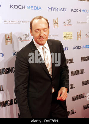 US-Schauspieler Kevin Spacey kommt für die Partei "Margin Call" im Restaurant San Nicci während der 61. Internationalen Filmfestspiele Berlin in Berlin, Deutschland, 11. Februar 2011. Die 61. Berlinale findet vom 10. bis 20. Februar 2011. Foto Xamax dpa Stockfoto