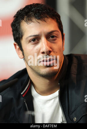 Deutsch-türkischer Schauspieler Fahri Yardim besucht die Pressekonferenz für den Film "Almanya" ("Almanya - Willkommen in Deutschland") während der 61. Internationalen Filmfestspiele Berlin in Berlin, Deutschland, 12. Februar 2011. Der Film läuft in der Sektion Wettbewerb außer Konkurrenz des International Film Festival. Die 61. Berlinale findet vom 10. bis 20. Februar 2011. Foto: Stockfoto