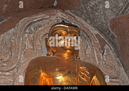 Buddha-Statue Ananda Tempel Bagan Myanmar Stockfoto