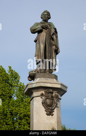 Adam-Mickiewicz-Denkmal in Warschau an der Krakowskie Przedmiescie Stockfoto
