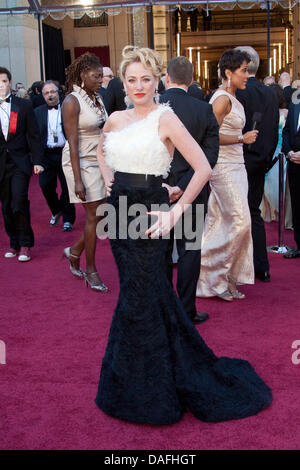 US-Schauspielerin Virginia Madsen kommt für die 83. Academy Awards, der Oscar-Verleihung in Los Angeles, USA, 27. Februar 2011. Foto: Hubert Boesl Stockfoto