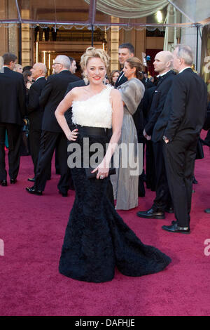 US-Schauspielerin Virginia Madsen kommt für die 83. Academy Awards, der Oscar-Verleihung in Los Angeles, USA, 27. Februar 2011. Foto: Hubert Boesl Stockfoto