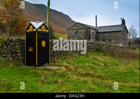 Eine alte AA Formatfeld am Dunmail Erhöhung im Lake District. Stockfoto