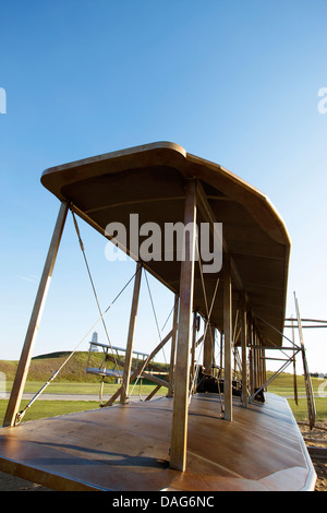 ERSTEN FLUG SKULPTUR (© STEVEN H SMITH 2003) WRIGHT BROTHERS NATIONAL MEMORIAL KITTY HAWK OUTER BANKS NORTH CAROLINA USA Stockfoto