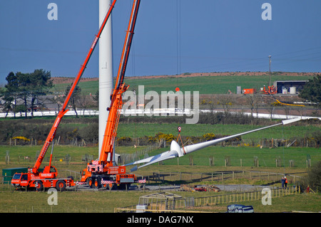 Windkraftanlage unter Wartung, Vereinigtes Königreich, Wales Stockfoto