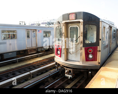 4 Zug, U-Bahn Tracks, der Bronx, New York Stockfoto