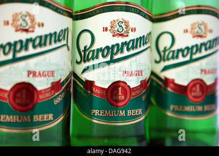 Staropramen-Bierflaschen in Prag, Tschechische Republik Stockfoto