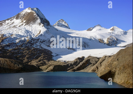 Griessee mit Blick auf Blinnenhorn und Nufenenpass, Schweiz, Oberwallis, Goms Stockfoto