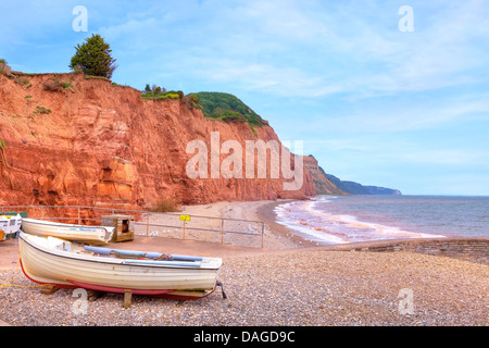 rot gefärbten Felsen in Sidmouth, Devon, Vereinigtes Königreich Stockfoto