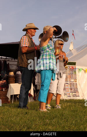 Priddy Folk Festival, Somerset, UK Juli 2013. -Folk-Musik-Fans auf dem Priddy Folk Festival Stockfoto