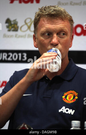 Bangkok, Thailand. 12. Juli 2013. Manager David Moyes von Manchester United an eine Pressekonferenz im Rajmalanga-Stadion teilnehmen. Manchester United kam in Thailand ein Freundschaftsspiel mit der thailändischen All-Star-XI am 13. Juli im Rajmalanga Stadium als Teil ihrer Saisonvorbereitung Tour von Bangkok, Australien, China, Japan und Hong Kong zu haben. Bildnachweis: Piti A Sahakorn/Alamy Live-Nachrichten Stockfoto