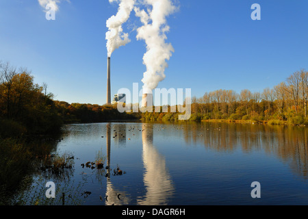 Kohle-Kraftwerk Spiegelung im See, Deutschland Stockfoto