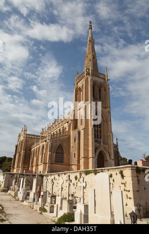 Santa Maria Addolorata Friedhofskapelle und Friedhof, gebaut auf Tal-Horr Hügel in der Nähe von Paola in Malta. Stockfoto