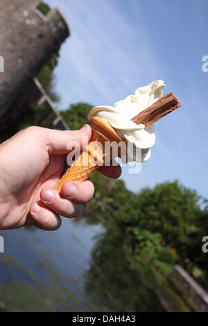 99 Eis auf einem Tagesausflug von heißen Sommern Stockfoto