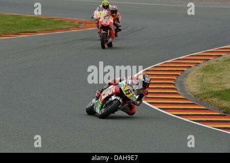 Oberlungwitz, Deutschland. 13. Juli 2013. Stefan Bradl in der deutschen Motorradweltmeisterschaft aus dem Sachsenring-Rennstrecke. © Aktion Plus Sport/Alamy Live News Bildnachweis: Action Plus Sport Bilder/Alamy Live News Stockfoto