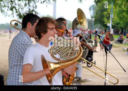 Street-Band spielt am 1. Juli 2013 in Toronto, Kanada Stockfoto