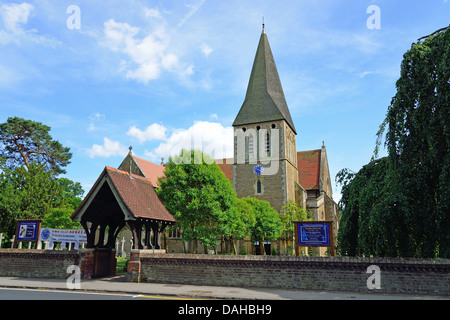 St Peter Kirche, Burnham Road, Hersham, Surrey, England, Vereinigtes Königreich Stockfoto