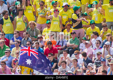 Nottingham, UK. 14. Juli 2013. Australischen Fans tagsüber Spiel fünf der ersten Investec Asche Test bei Trent Bridge Cricket Ground am 14. Juli 2013 in Nottingham, England. Bildnachweis: Mitchell Gunn/ESPA/Alamy Live-Nachrichten Stockfoto