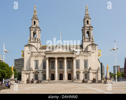 Civic Hall und Millennium Square Leeds Yorkshire UK Stockfoto