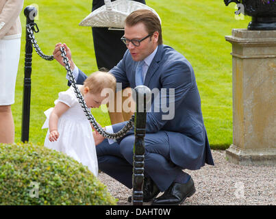 Insel Öland, Schweden. 14. Juli 2013. Prinz Daniel und Prinzessin Estelle von Schweden feiern die 36. Geburtstag der schwedischen Kronprinzessin Victoria Schloss Solliden auf Oeland, Schweden Sonntag, 14. Juli 2013, Foto: Albert Nieboer / / / Dpa/Alamy Live News Stockfoto