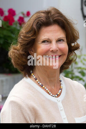 Insel Öland, Schweden. 14. Juli 2013. Königin Silvia von Schweden feiert die 36. Geburtstag ihrer Tochter Kronprinzessin Victoria Schloss Solliden auf Oeland, Schweden Sonntag, 14. Juli 2013, Foto: Albert Nieboer / / / Dpa/Alamy Live News Stockfoto