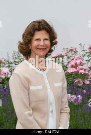 Insel Öland, Schweden. 14. Juli 2013. Königin Silvia von Schweden feiert die 36. Geburtstag ihrer Tochter Kronprinzessin Victoria Schloss Solliden auf Oeland, Schweden Sonntag, 14. Juli 2013, Foto: Albert Nieboer / / / Dpa/Alamy Live News Stockfoto