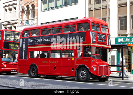 alten Londoner Routemaster Bus im Zentrum von London, England uk Stockfoto